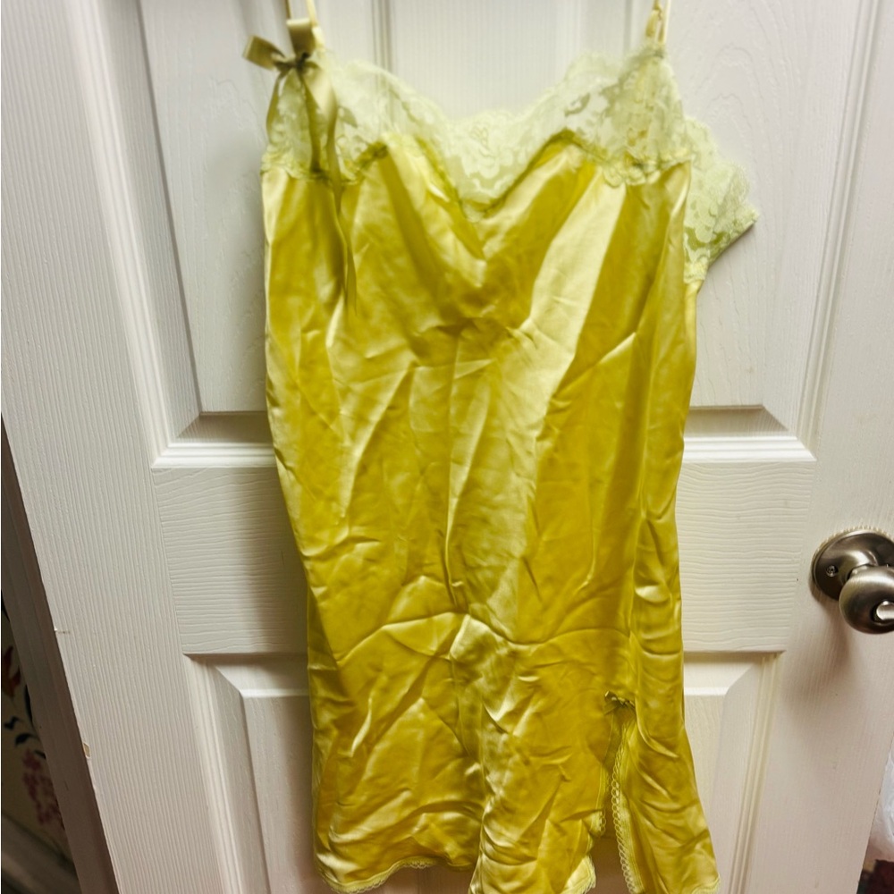 Victoria Secret Vintage Silky Lace-Trim Yellow Sleep ware- Women Intimates